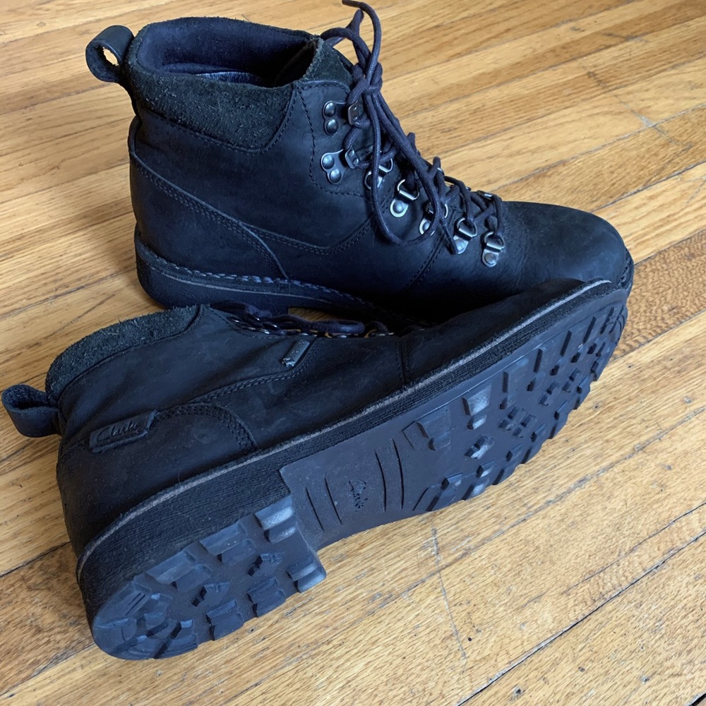 Clarks men’s Goretex work book
